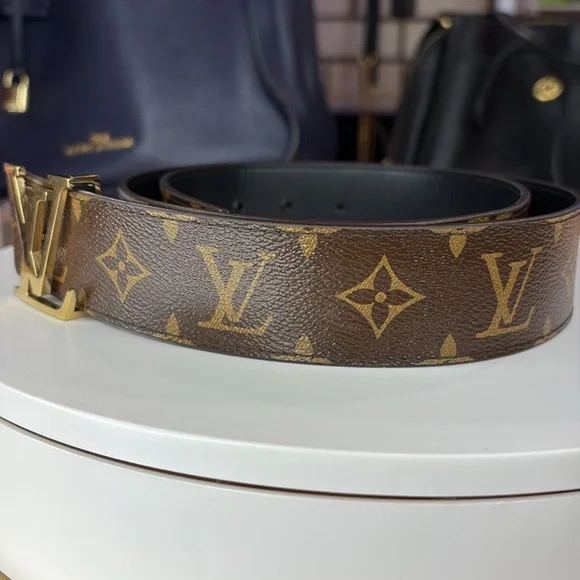 💥LOUIS VUITTON - LV Initiales 40mm Reversible Belt - 90/36 - Picture 12 of 17